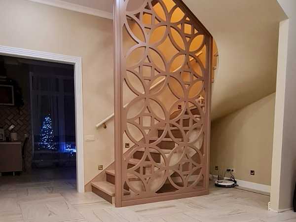 Лестница и перегородка по индивидуальному эскизу