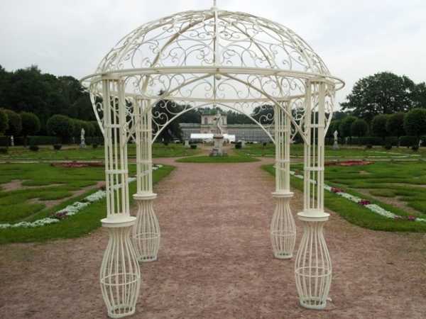 Кованые и металлические арки-перголы